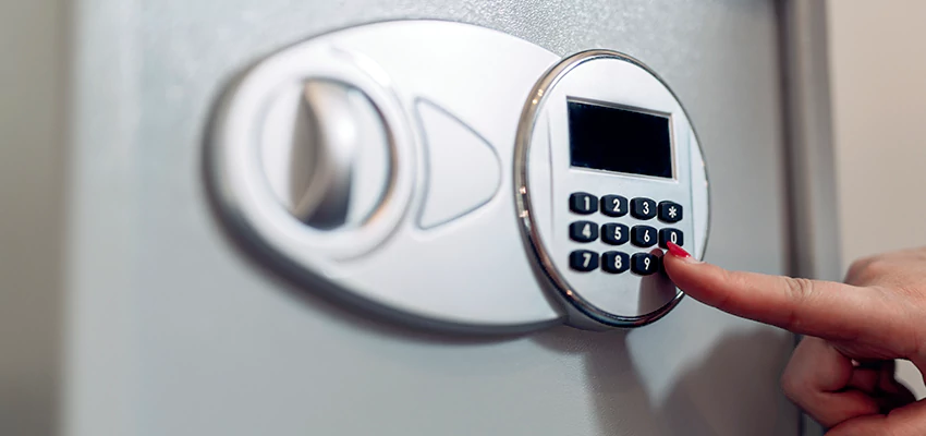 Jewelry Safe Cracking in Moorpark, California